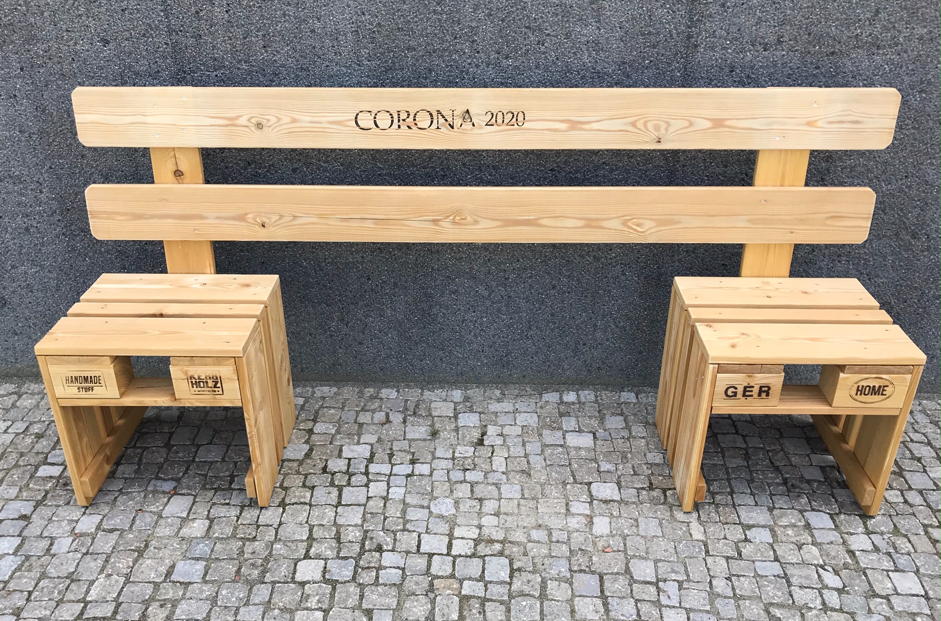 IMG_8439 Corona-Bank in Palettenoptik